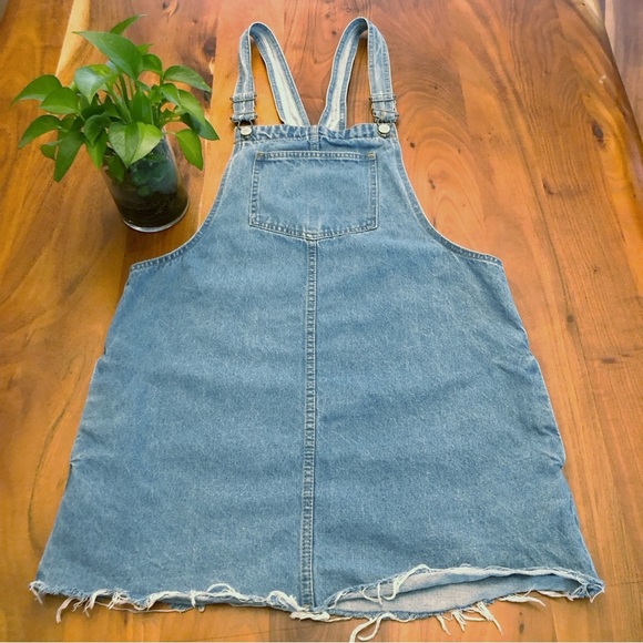 Bluenotes Oversized Slouchy Light Washed Relaxed Fit Casual Overall Denim Dress. - Picture 6 of 12